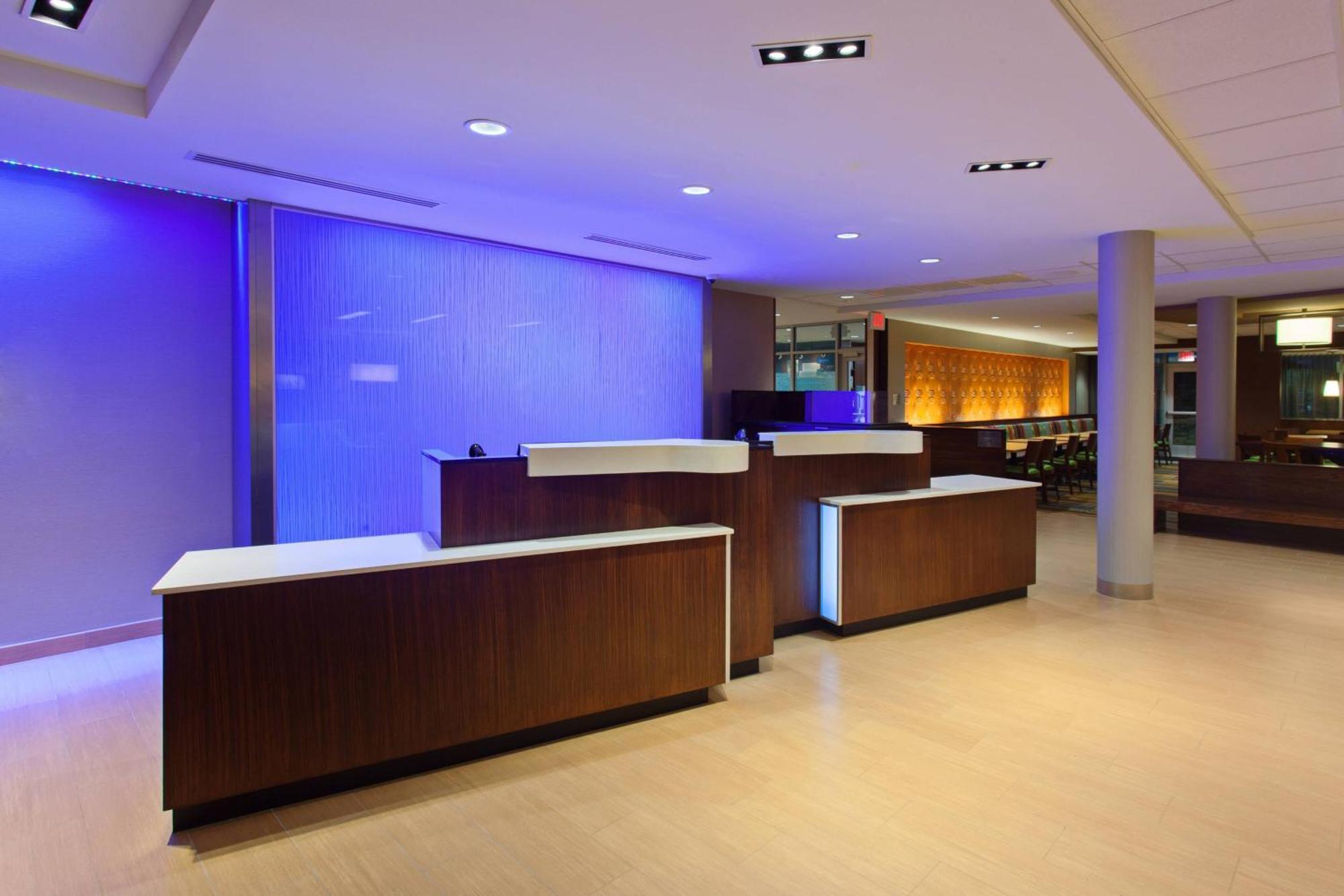 Hotel Fairfield & By Marriott 3*