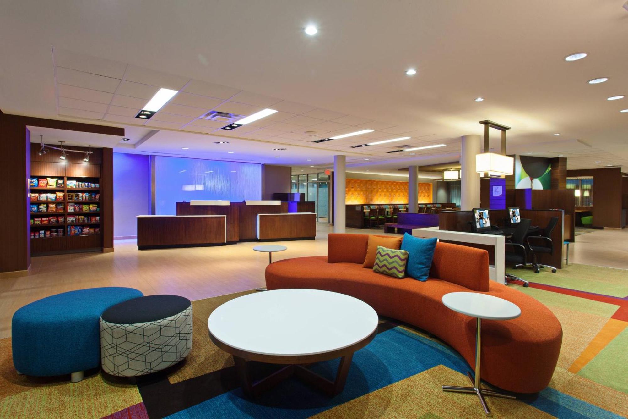 Hotel Fairfield & By Marriott 3*